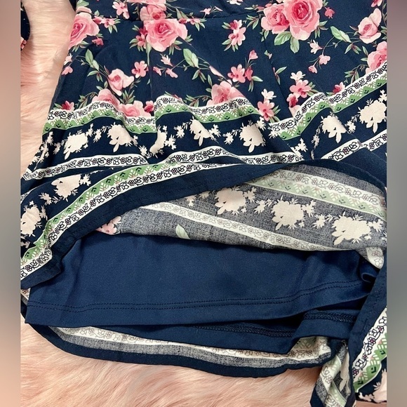 NWT Trixxi Romantic Floral Romper Sz M - Picture 7 of 9